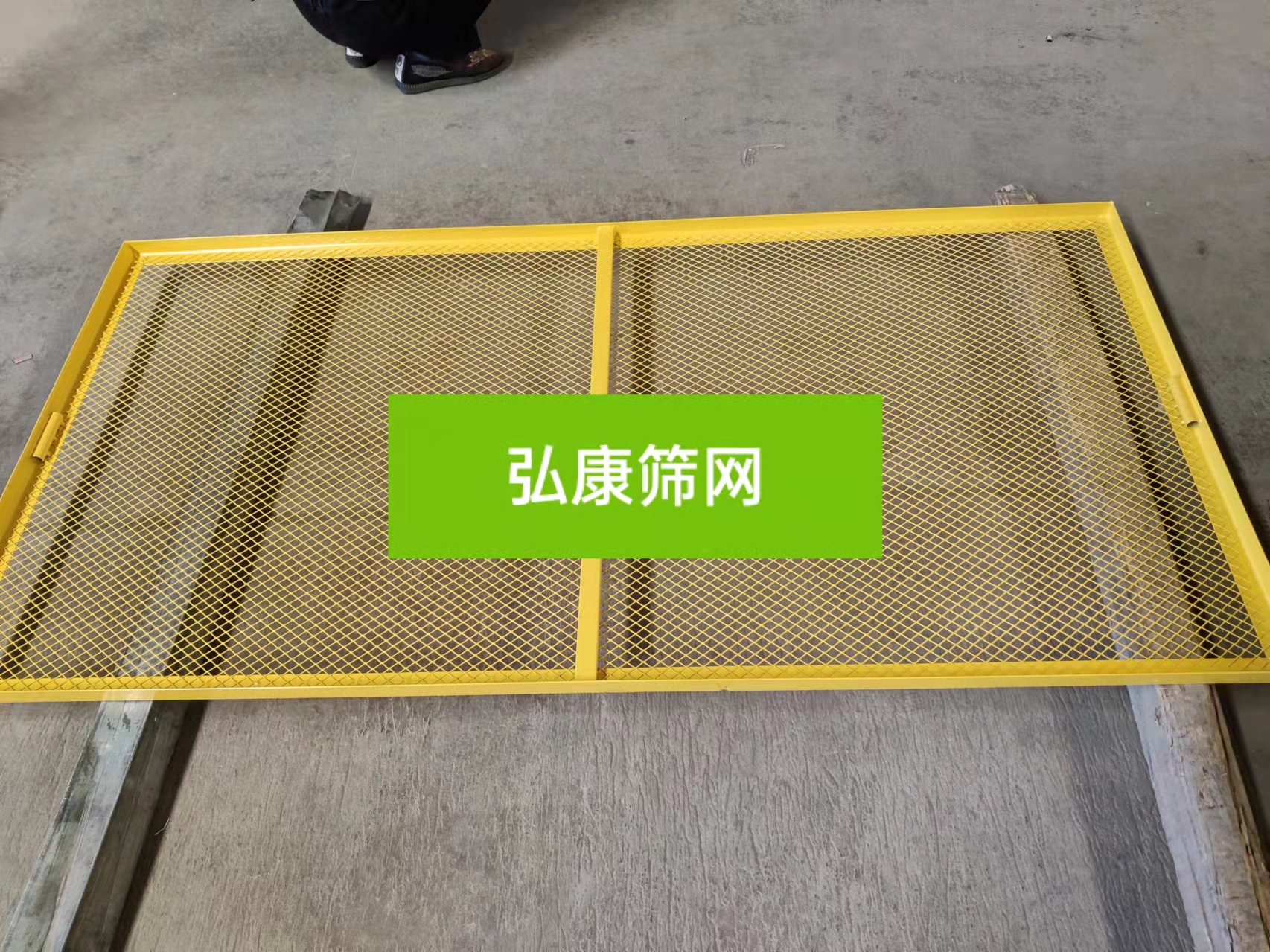 现货角铁钢板网防抛网 现货角铁钢板网防抛网